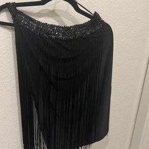 Off the shoulder glam sequence & fringe top. Size XL.